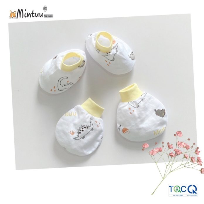 [Review] Bộ Bao Tay Chân Sơ Sinh Cotton 100% Mintuu 3161 Có Êm & Không Thít Cổ Tay?